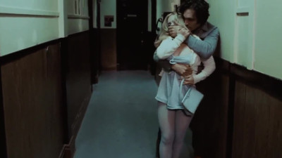 Түрээсийн найз охин